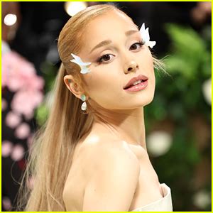 ariana grande boobs|Ariana Grande Reveals Every Cosmetic Procedure Shes Had Done